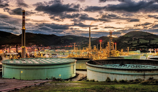 Refinería de Petronor en el País Vasco